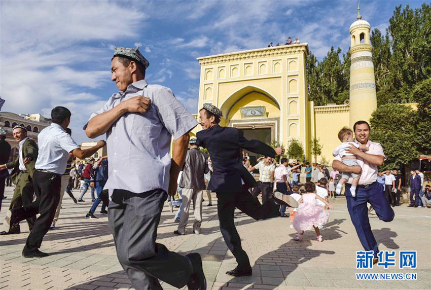 무슬림 축제 ‘이드 알피트르’, 지역별 독특한 풍습
