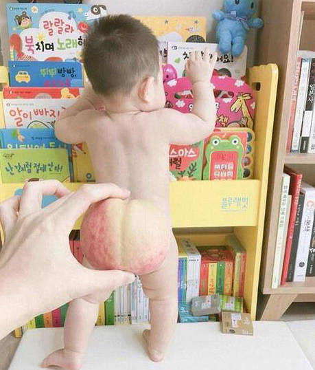 일본 엄마들의 장난, 귀여운 아기들의 복숭아 엉덩이