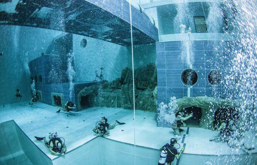 세계에서 가장 깊은 수영장 Y-40, 해저터널 같아