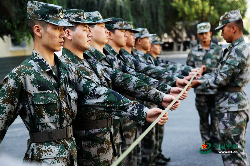 입대 시즌 맞아 해방군 신병들은 어떤 훈련을 받을까?