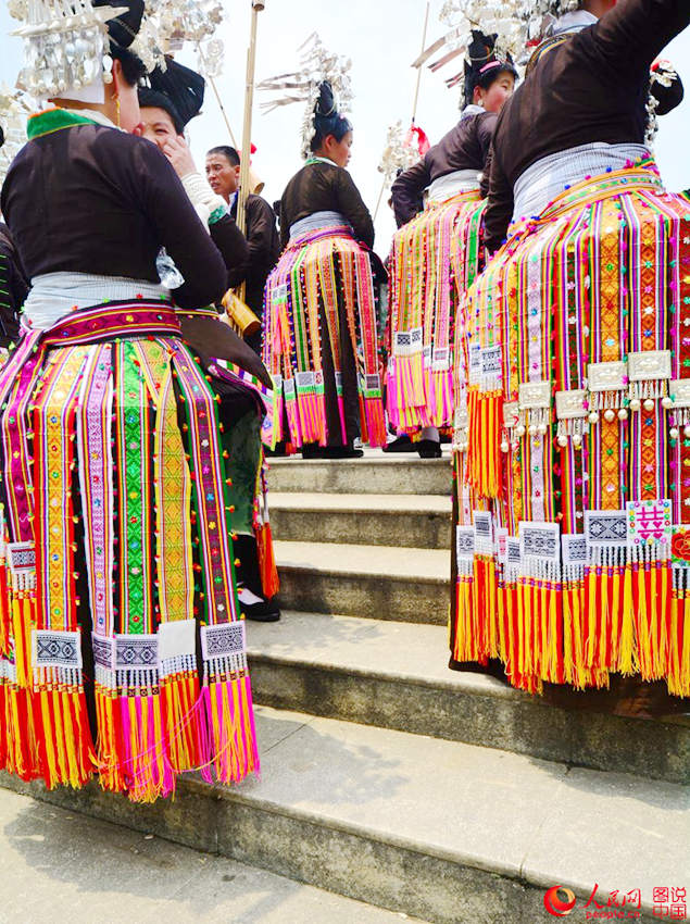 구이저우 묘족 전통 의상…‘몸에 입는 서사시’