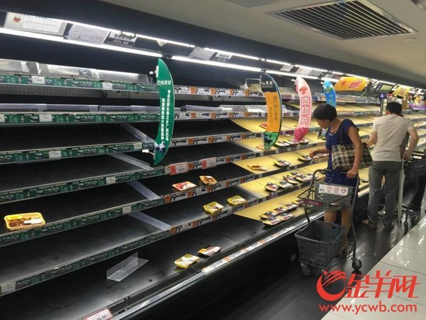 태풍 ‘니다’ 中 상륙, 식품 사재기에 나선 광저우 시민들