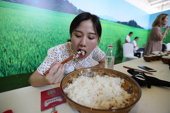 저장 100인 흰쌀밥 먹기 대회, 20대 미녀 맨밥 4kg 해치워