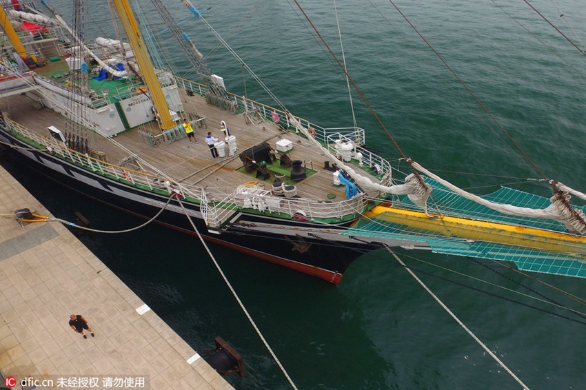 칭다오 찾은 러시아 범선 ‘팔라다호’, 대형 범선 생활 체험