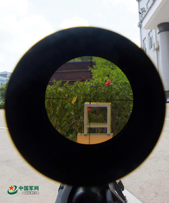 中 무장경찰 ‘저격조’, 저격수와 관측병의 환상 콤비