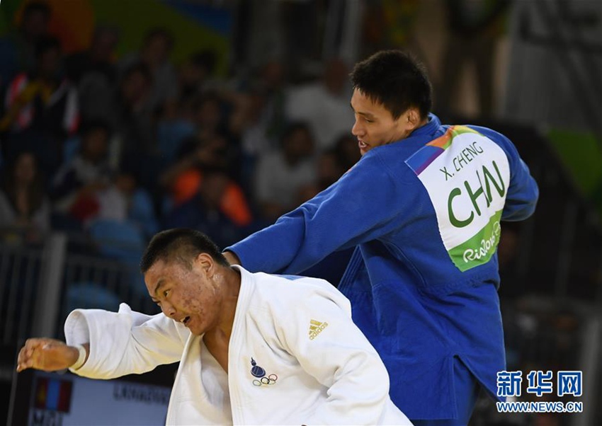 중국 올림픽 역사상 남자 유도 첫 메달 탄생!
