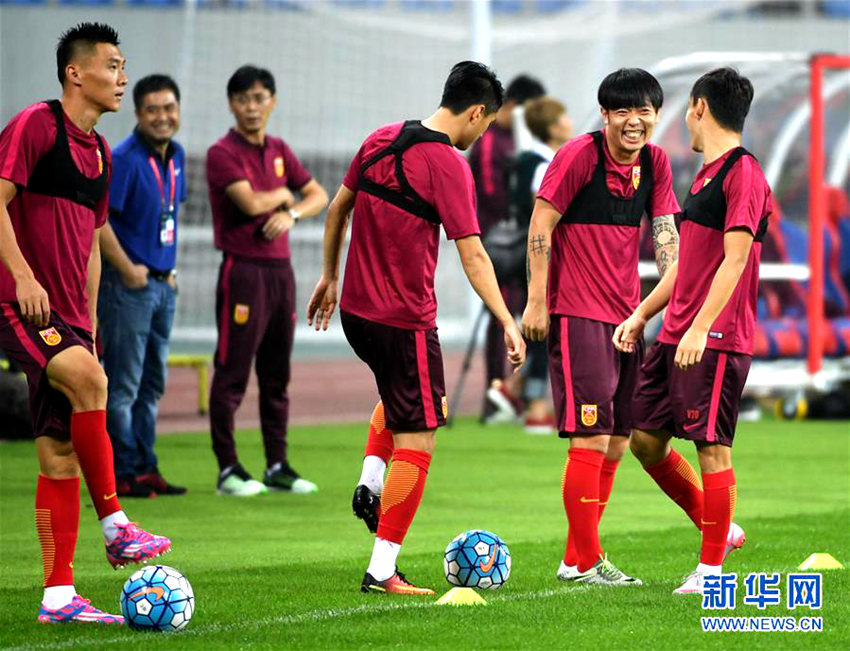 中 축구 국가대표팀 이란전 위해 구슬땀 흘려