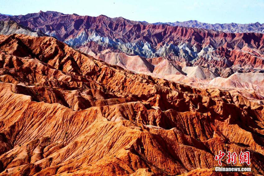 가을날 간쑤 사막, ‘단샤 지형’의 화려한 경관
