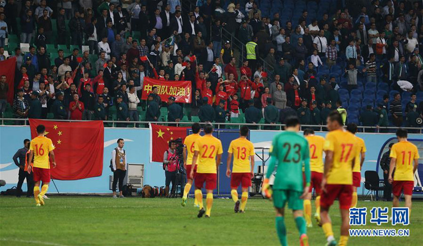 中 축구 우즈베키스탄에 패배, 본선 진출 좌절