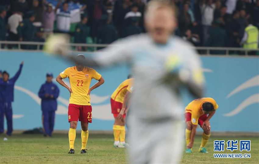 中 축구 우즈베키스탄에 패배, 본선 진출 좌절