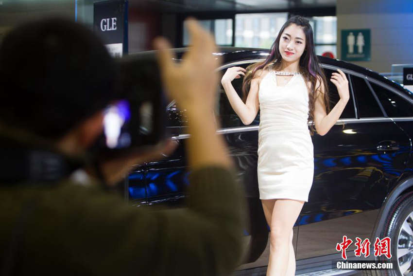 타이위안 TOP 국제 모터쇼 개막, 시선 끄는 진기명기