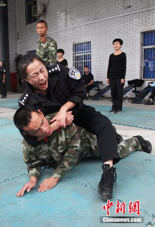 량산 교도소 女 경찰특공대, 늠름한 자태에 미모까지