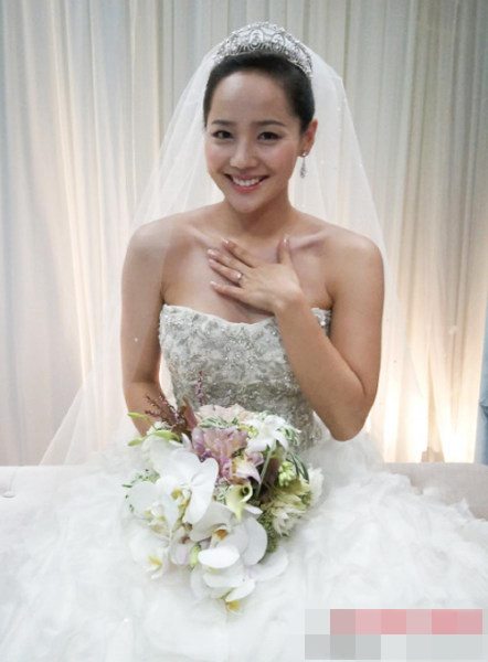 ‘푸른 바다의 전설’ 전지현 하지원 판빙빙 류시시… 중한 女배우들의 웨딩드레스 대결!