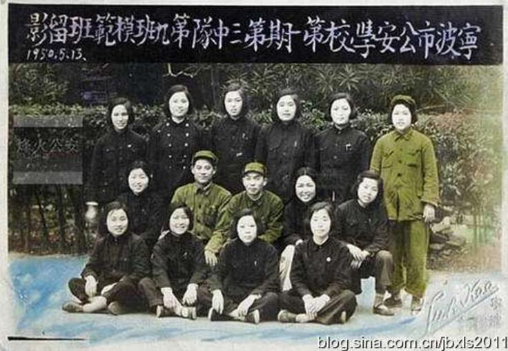 1960년대 톈안먼 앞, ‘얼짱 여경’ 등장으로 시선 집중