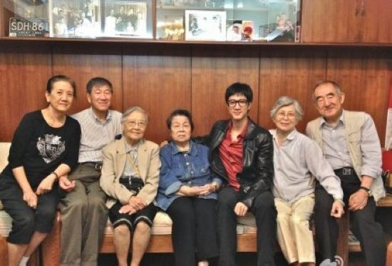 이효리 전지현 쑨리 안젤라베이비… ‘행복이 철철’ 中韓 스타들의 행복한 가족사진 모음