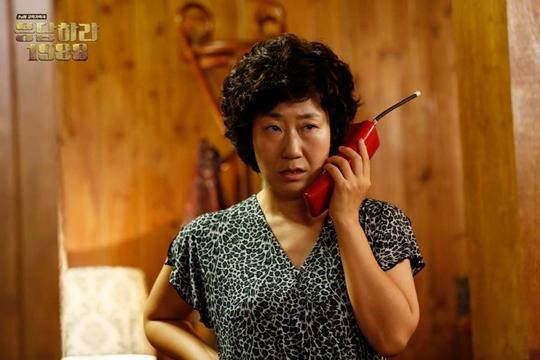전지현 이성경 판빙빙 장신위 색다른 매력 연출? 中韓 스타들의 ‘폭탄머리’ 비주얼 비교
