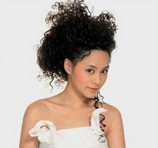 전지현 이성경 판빙빙 장신위 색다른 매력 연출? 中韓 스타들의 ‘폭탄머리’ 비주얼 비교
