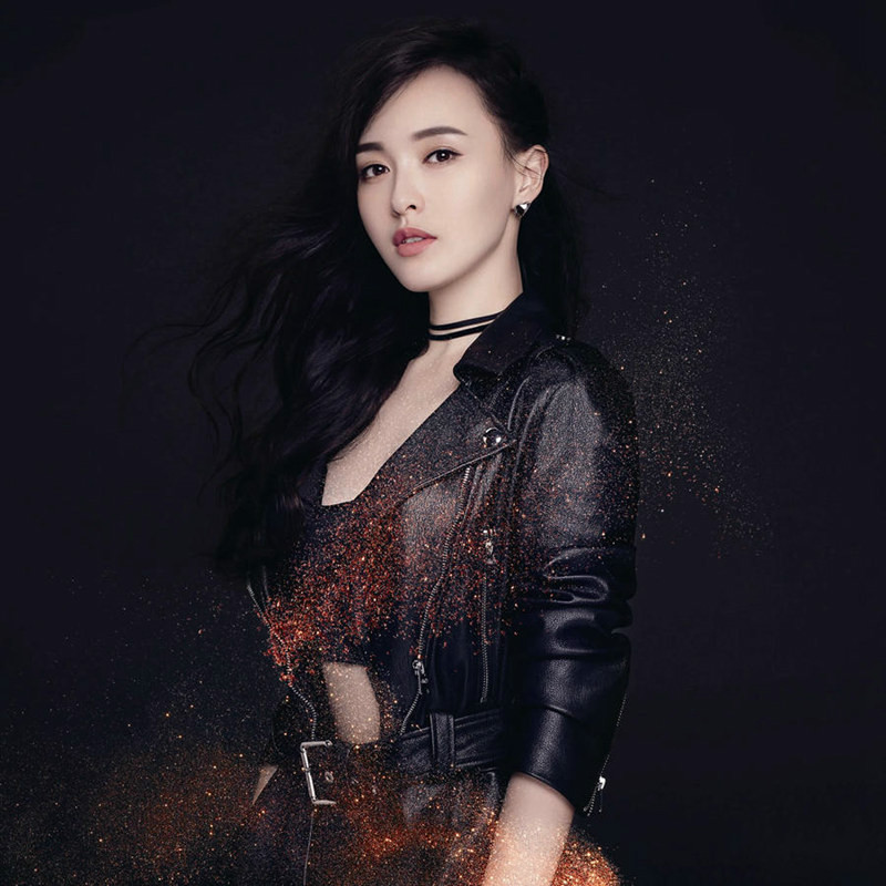 ‘금수미앙’의 주인공 탕옌, 달력으로 따뜻한 나눔 실천