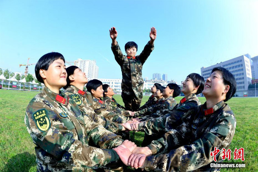후베이 女군들의 심리&행위 훈련, 믿음이 없으면 불가능해