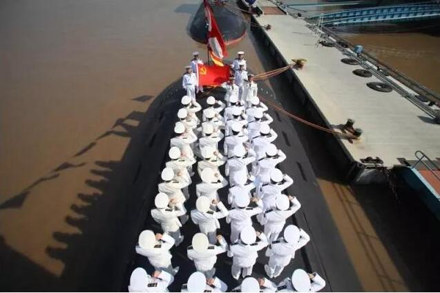 중국 잠수함에서 근무하는 병사들만의 특별한 의식