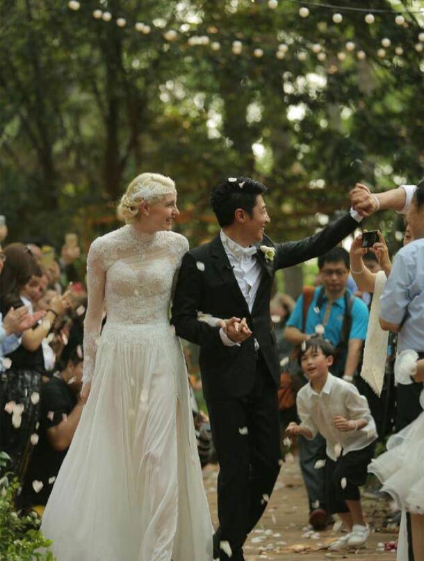 김주혁❤이유영 문희준❤소율 탕옌❤뤄진 공개 연애 시작! 올해 탄생된 中韓 연예인 커플 총정리