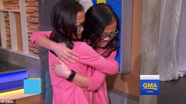 미국 다른 가족에게 입양된 中 쌍둥이 자매! 10년 만에 재회