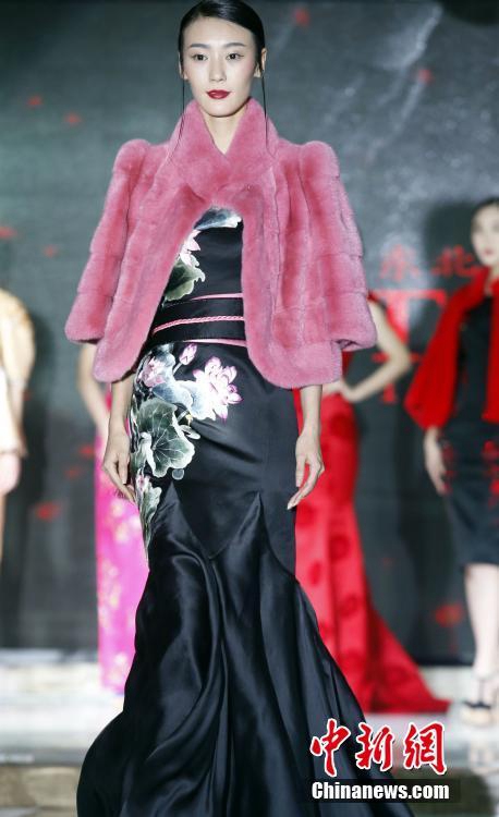 경극 롄푸 화푸 패션쇼 청두서 개최, 이것이 중국 스타일!