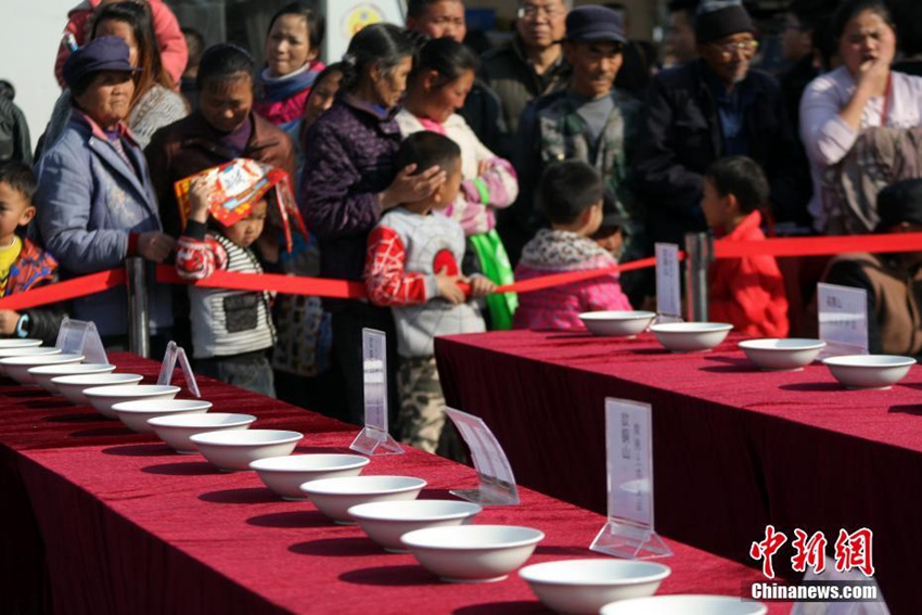 제2회 둥촨 음식 축제 개막, 쿤밍에 등장한 299가지 면요리
