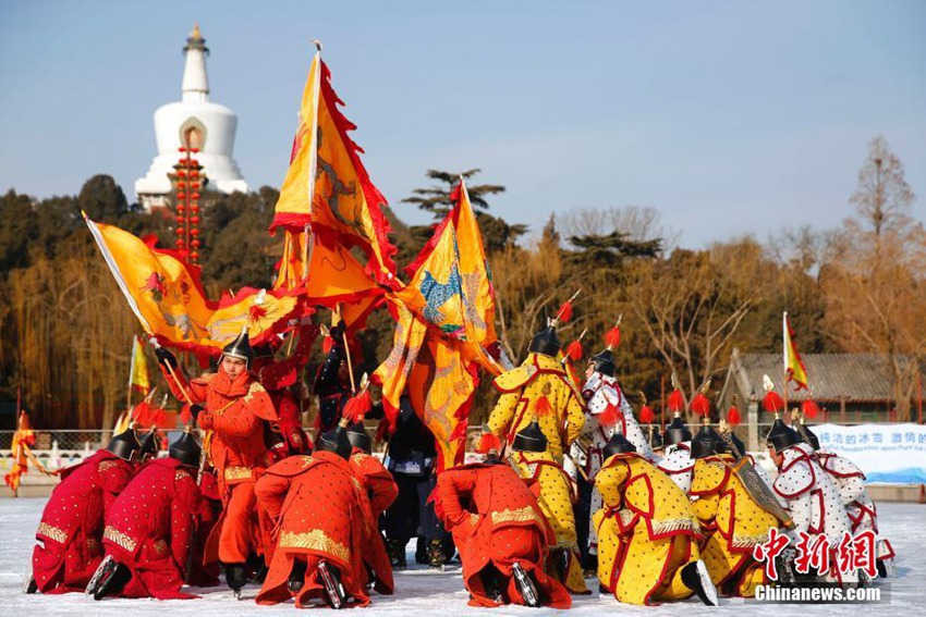 베이징 베이하이공원서, 황실 겨울 놀이 ‘빙시(冰嬉)’ 재연