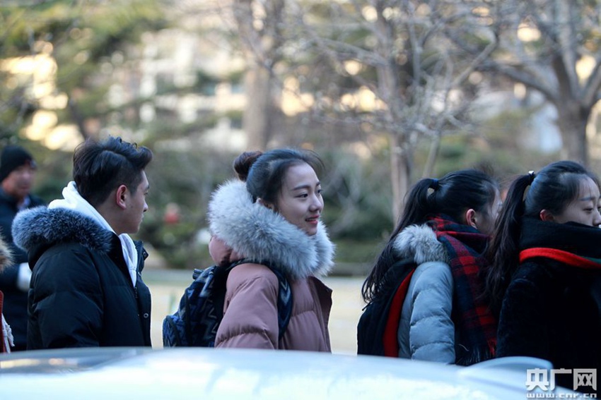 베이징영화학원 예대 입학시험 시작, 미남 미녀들의 미모 뽐내기