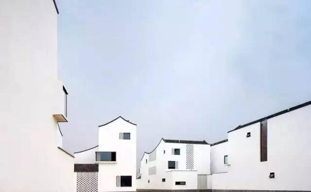 중국 항저우 농촌에 있는 ‘가장 아름다운 리모델링 하우스’: 수묵화 옮겨 놓은 듯