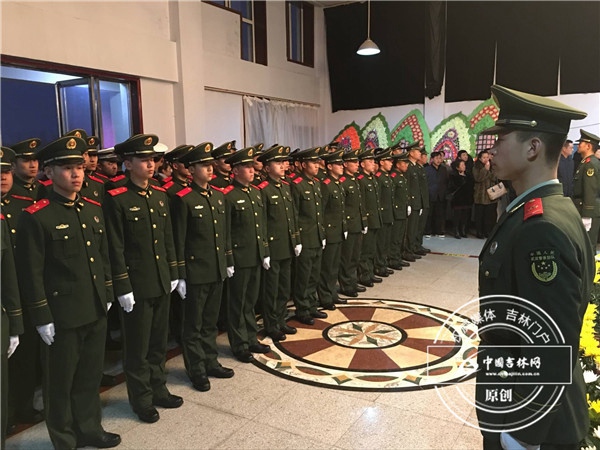중국 지린 경찰 범죄자에게 칼 맞고 순직, 母도 과도한 슬픔으로 서거