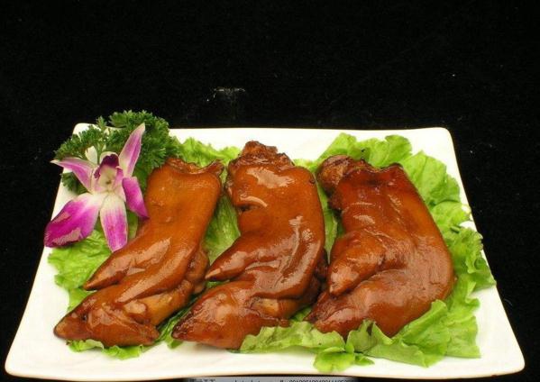 맛도 좋고 영양도 좋은 ‘중국식 매운 족발’! 피부 미용에도 그만