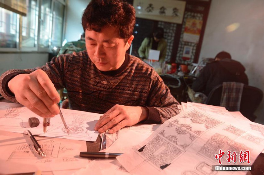 2천 년 역사를 자랑하는 중국 몽고상감(蒙鑲) 기예