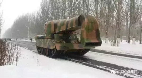 중국에 출연한 ‘눈 치우는 탱크’, 네이멍구 바오터우의 新병기