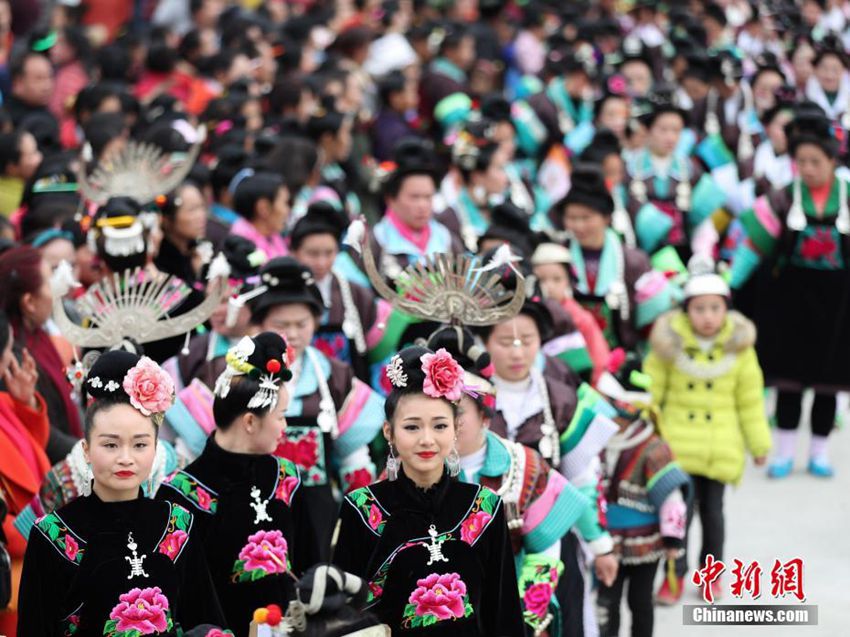 구이저우 단자이, 수만 명의 묘족 여성들이 모이는 새해 카니발 ‘왕후이제’