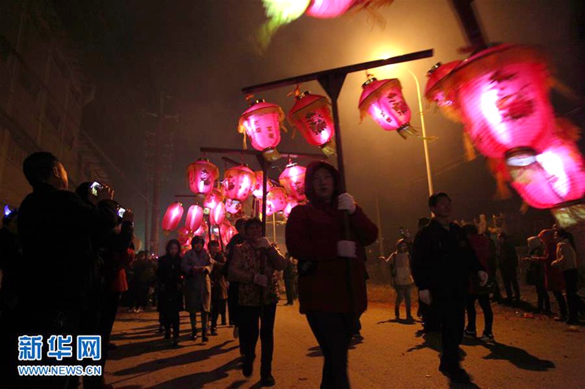 후난 헝양: 화려한 등불 축제 ‘화등절’ 탐방, 새해 복 기원하는 행사