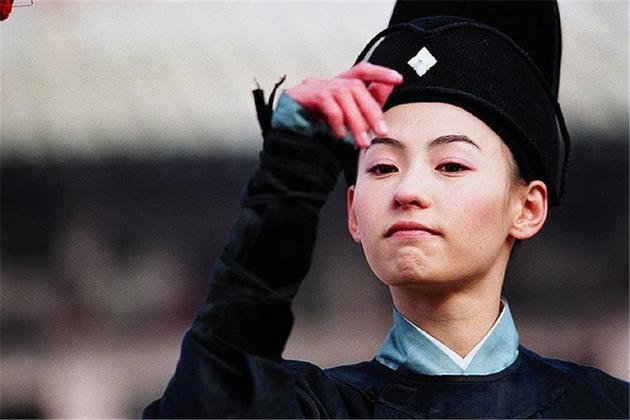 사극 드라마에 출연한 ‘남장 여자’ 대결! 박신혜 김유정 양미 자오리잉… 중국은 쿨한 반면 한국은 깜찍해