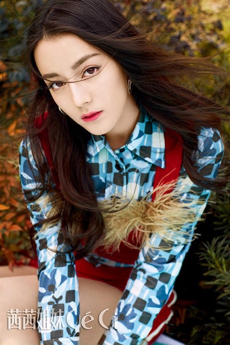 중국 차세대 인기스타 디리러바, 꽃치마 입고 선녀로 변신