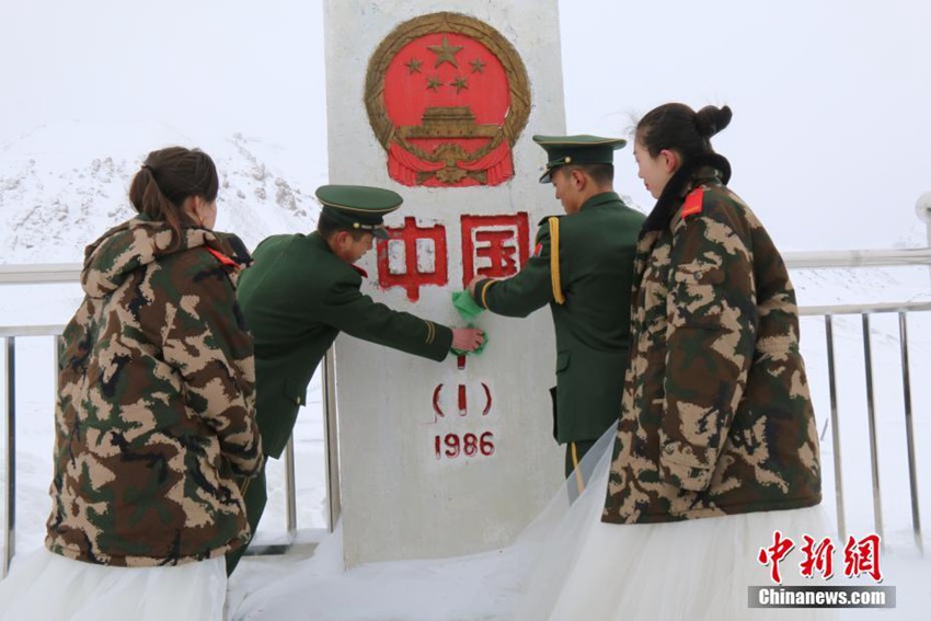 중국 신장 해발 5100m 국경선의 합동결혼식, 최전방 부대