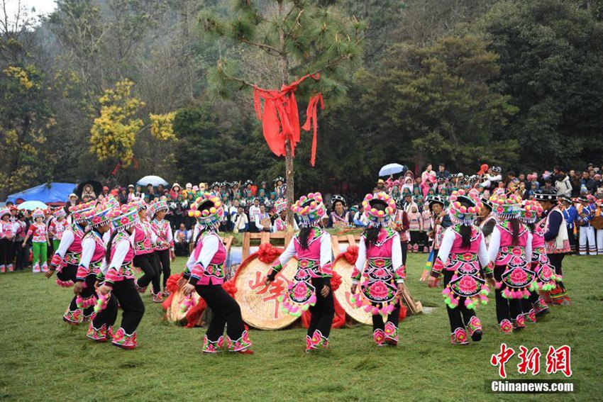 윈난 300년 전통이 내려온 톈펑산 가요제, 소수민족 축제의 장