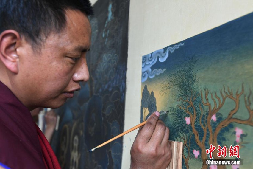 쓰촨 아바현 사리사, 전통이 이어지는 ‘마음의 물결’ 화원