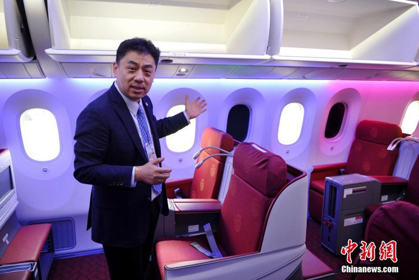 중국 청두-미국 LA 직항 노선 개통, 귀여운 ‘쿵푸팬더’ 여객기 등장!