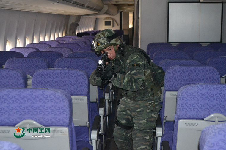 베이징 서우두 국제공항 무장경찰들의 특별한 훈련법, 뛰어난 대테러 능력