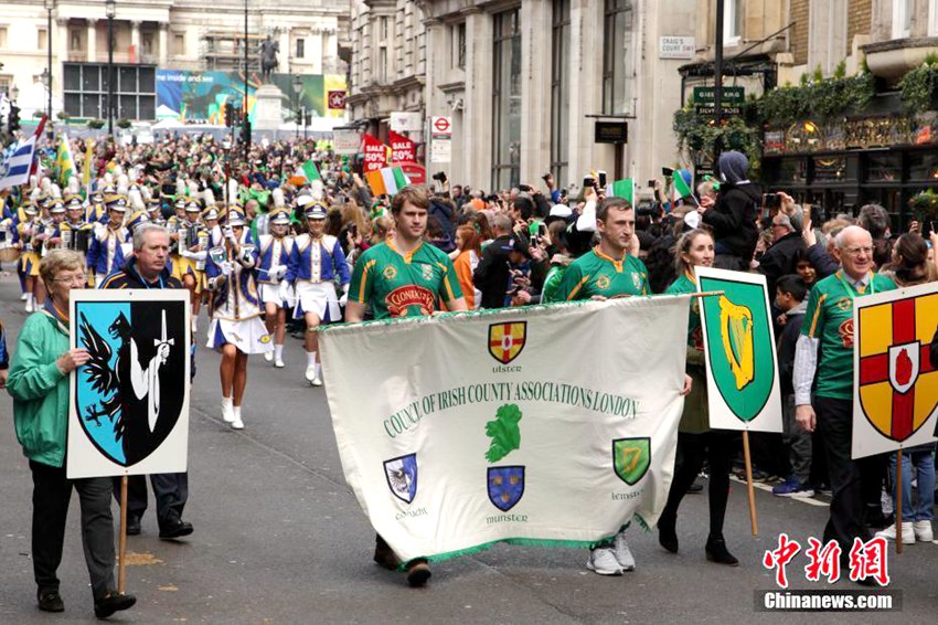 런던서 개최된 ‘세인트 패트릭 데이’ 축제: 아일랜드의 국경일