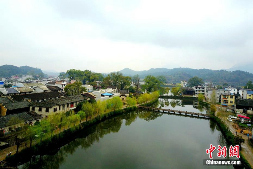 항공촬영으로 본 장시 ‘천고제일촌’, 그림 같은 봄 경치 펼쳐져