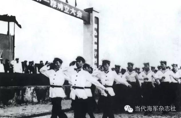 용맹하고 늠름한 중국 해군 육전대의 모습: 악으로! 깡으로!