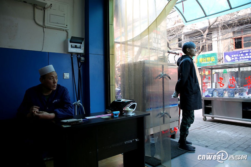 시안 20대 훈남이 운영하는 만두가게, 하루 2천 개 판매는 기본