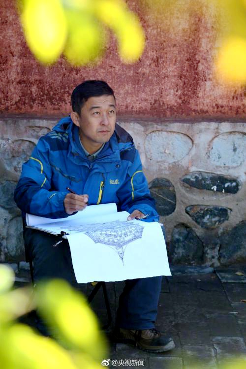 오래된 건축물 ‘펜화’ 덕후, 39세 아저씨의 작품 세계
