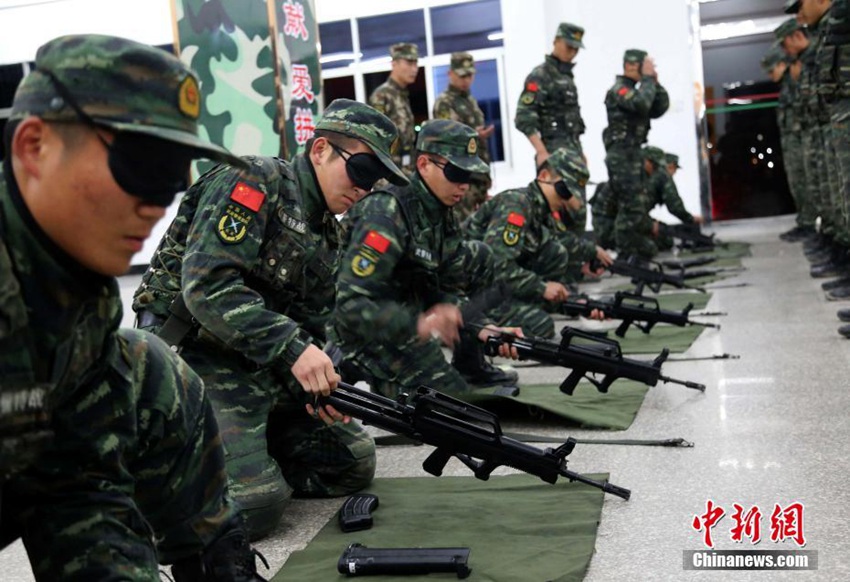 ‘악마주’ 극한 훈련! 푸젠 무장경찰 특전사들의 ‘개인화기’